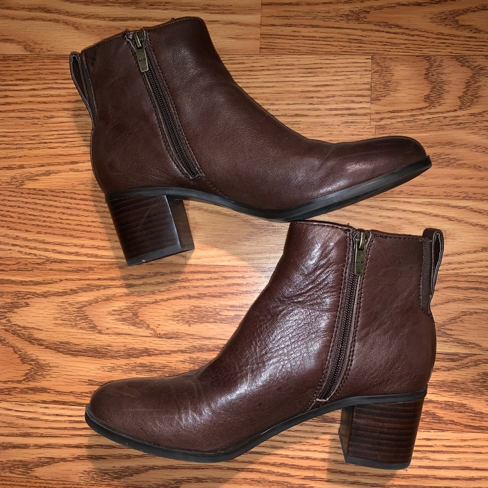 EUC {MARC FISHER} Samona Block Heel Ankle Boot - Picture 4 of 6